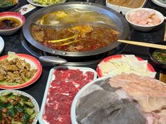 -沸炉重庆老火锅(军事博物馆店)