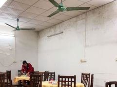 大堂-长坦新鲜猪什夜宵广场
