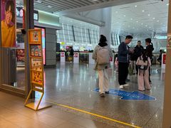 -麦当劳(上海虹桥站30B检票口楼上)