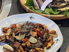 -阿山卓·野生菌火锅·纳西火塘烤肉