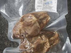 -鑫记婆婆兔·成都特产·兔头手撕兔(太古里店)