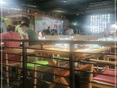 大堂-洪氏嗨捞·广东猪肚鸡·椰子鸡火锅(西咸万象城店)