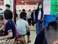 等位区-兄弟俩老李家牛肉汤(总店)