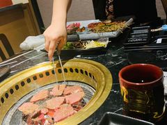 -山川小町·极番烧肉(新地假日广场店)