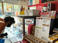 -百联临沂购物中心(临沂路店)