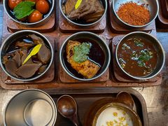 -银米·云南传统过桥米线(双廊黑金冠店)