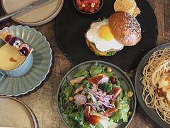 -HIGH FIVE哈福手工汉堡(桂林路店)