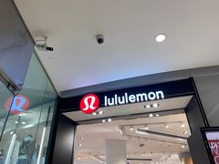 -lululemon(上海浦东IFC店)