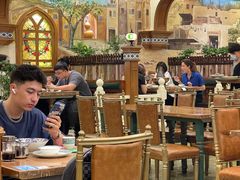 大堂-清真·玛丽亚新疆菜主题餐厅(浙江中路店)