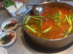 -野山舂·贵州现舂酸汤牛肉(民生路店)