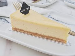 -UNI UNI(环亚凯瑟琳店)