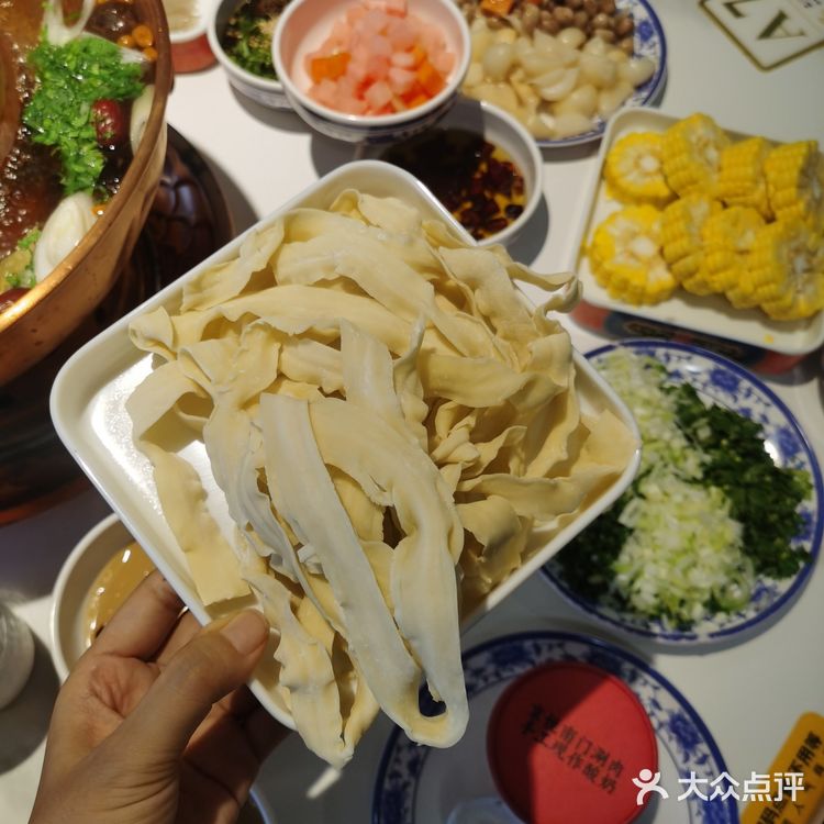 这家京味铜锅，品牌多店集结🔥真的已卷赢对手