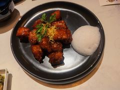 红酒泡沫牛仔粒-荟廷·晶萃(陆家嘴尚悦湾店)