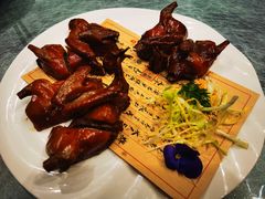 脆皮乳鸽-马仕玖煲·融合菜·酥不腻烤鸭(人大店)