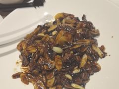 -皇城根·鲁菜济南菜·吊炉烤鸭·炒鸡鱼头(济南旗舰店)