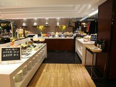 -武汉光谷广场杨家湾地铁站怡程酒店