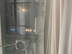 -花居酒店(苏州高教区尹山湖地铁站店)