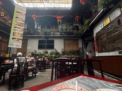-蔼若春.传承三十年云南菜(金碧公园店)