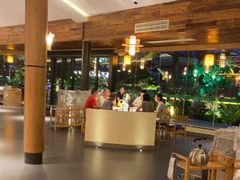 -茅草房·河畔园林火锅