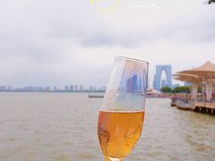 气泡茶-岁粤Moon·湖景餐厅(月光码头店)