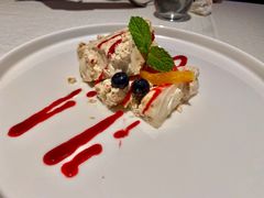 栗子蛋糕配奶油冰淇淋-Solo(衡山路店)