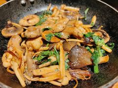 橄榄油煎三种菇-庆春朴门(前滩太古里店)