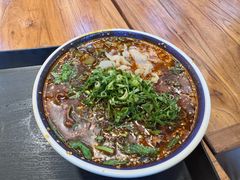 -云阿蛮云南生烫牛肉米线(奉贤路店)