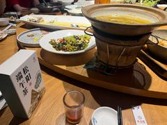 -头上红煨盐鸡·非遗院子餐厅