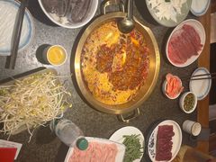 -小天鹅火锅·一线江景洪鼎旗舰店(洪崖洞店)