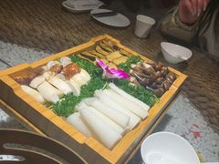 -慢丽江·云南野生菌土鸡锅(西山店)