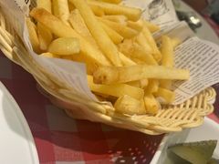 -1886德国汽车餐厅(外滩十六铺码头店)