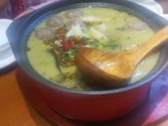 -周鱼小馆石锅酸菜鱼(活力汇店)