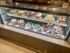 -花花卷卷·鲜食蛋糕(静安久光百货店)