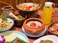 -老滇山寨•云南特色菜•地方菜•民族风情歌舞表演(金碧店)