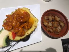 菠萝咕噜虾球-衡山汇·高级粤菜(霄云路店)