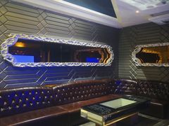 -蓝尊量贩(黄河路店)