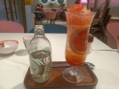 柚然自得的小美女-柠檬树茶餐厅(海雅缤纷城店)