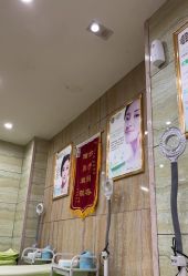 -苗医生专业祛痘·皮肤管理