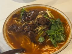 -粉八·云南米线·建水烧烤(常熟路店)