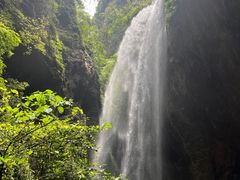 -龙水峡地缝景区
