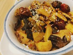 -轻蔬不用等·素食(江苏路店)