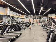 -VLines耀能运动24小时·月付制健身(京广桥店)