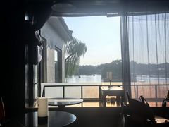 -东岸Cafe 爵士俱乐部