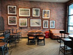 -星巴克(东莞常平富盈广场店)