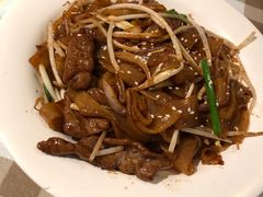 招牌干炒牛河-新大咀港式茶餐厅(宝山万达店)