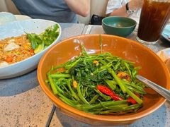 -Kub Kao Kub Pla (Terminal21)