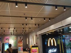 -麦当劳(中山公园龙之梦店)