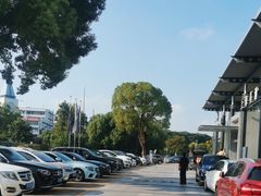 -上海星瀚奔驰4S店(红柳路店)