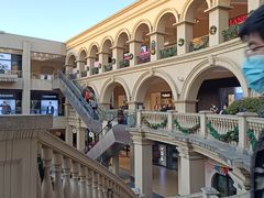 -王府井奥莱临潼小镇(临潼店)