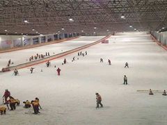 -乔波室内滑雪场